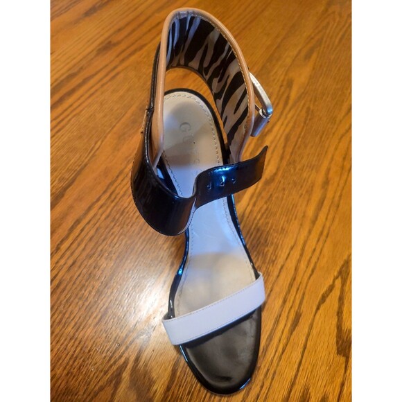 GUESS Women Size 7M Black Patent Leather Stiletto Heels 4.5 Cream and Tan - Picture 3 of 14